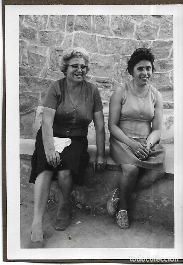 Fotografia antiga: == CU590 - FOTOGRAFIA - DOS AMIGAS