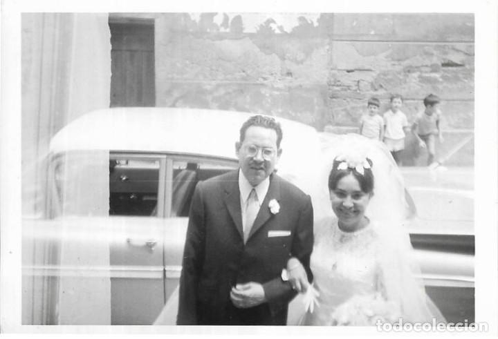 Fotografia antiga: == CU603 - FOTOGRAFIA - PAREJA DE NOVIOS