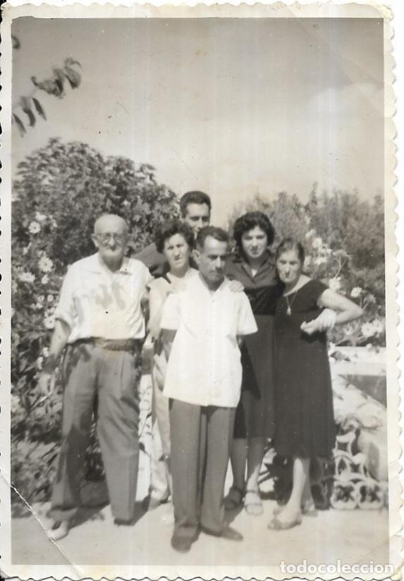 Fotografia antiga: == CU604 - FOTOGRAFIA - GRUPO FAMILIAR