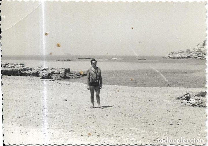 Fotografia antiga: :::: D391 - FOTOGRAFIA - JOVEN JUNTO AL MAR