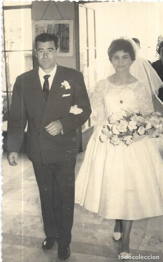 Fotograf&iacute;a antigua: *** FA638 - FOTOGRAFIA - PAREJA DE NOVIOS - 1960