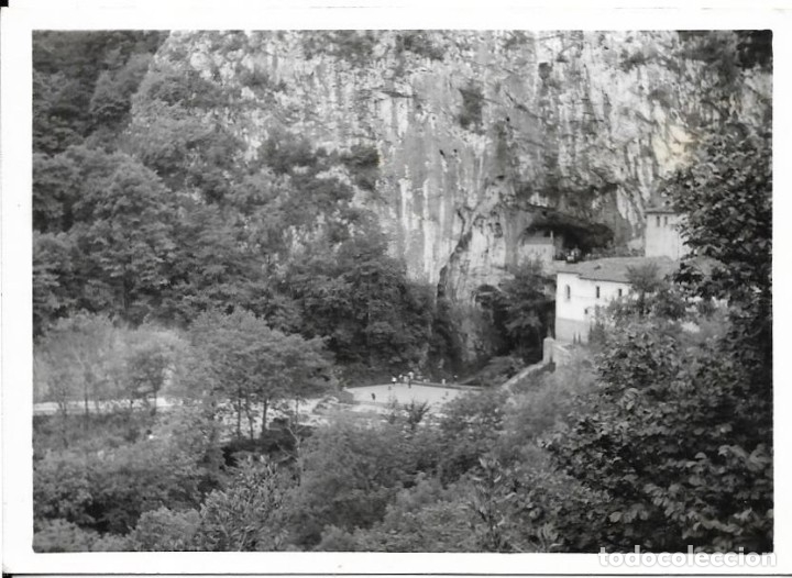 Fotograf&iacute;a antigua: :::: BB875 - FOTOGRAF&Iacute;A - PAISAJE - COVADONGA 1969