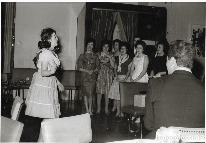 Fotograf&iacute;a antigua: :::: FA263 - FOTOGRAFIA - JOVEN ACTUANDO - SUIZA 1963