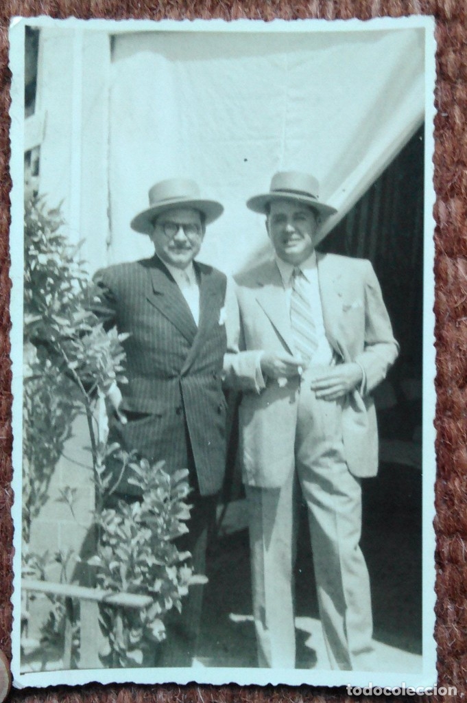 Alte Fotografie: SE&Ntilde;ORES POSANDO EN CASETA DE FERIA