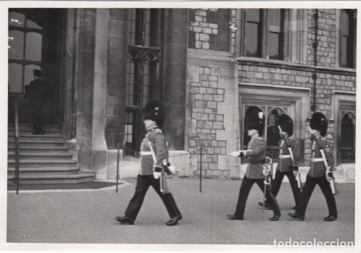 Antique Photography: fotografia - foto guardia real de londres winsor a&ntilde;o 1968