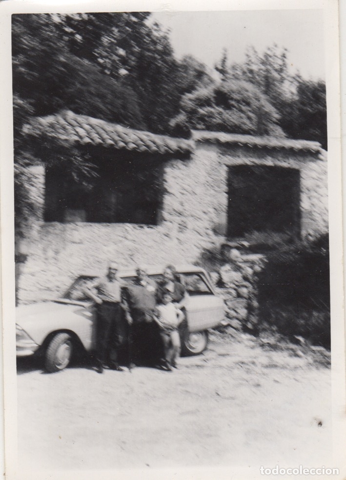 Fotograf&iacute;a antigua: fotografia foto familiar citroen ami fontfreda aiguafreda1969