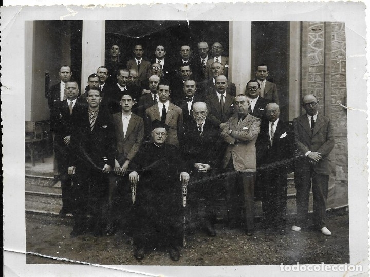 Fotograf&iacute;a antigua: :::: FF151 - FOTOGRAFIA - GRAN GRUPO DE SE&Ntilde;ORES CON UN RELIGIOSO - 16 X 12 CM.