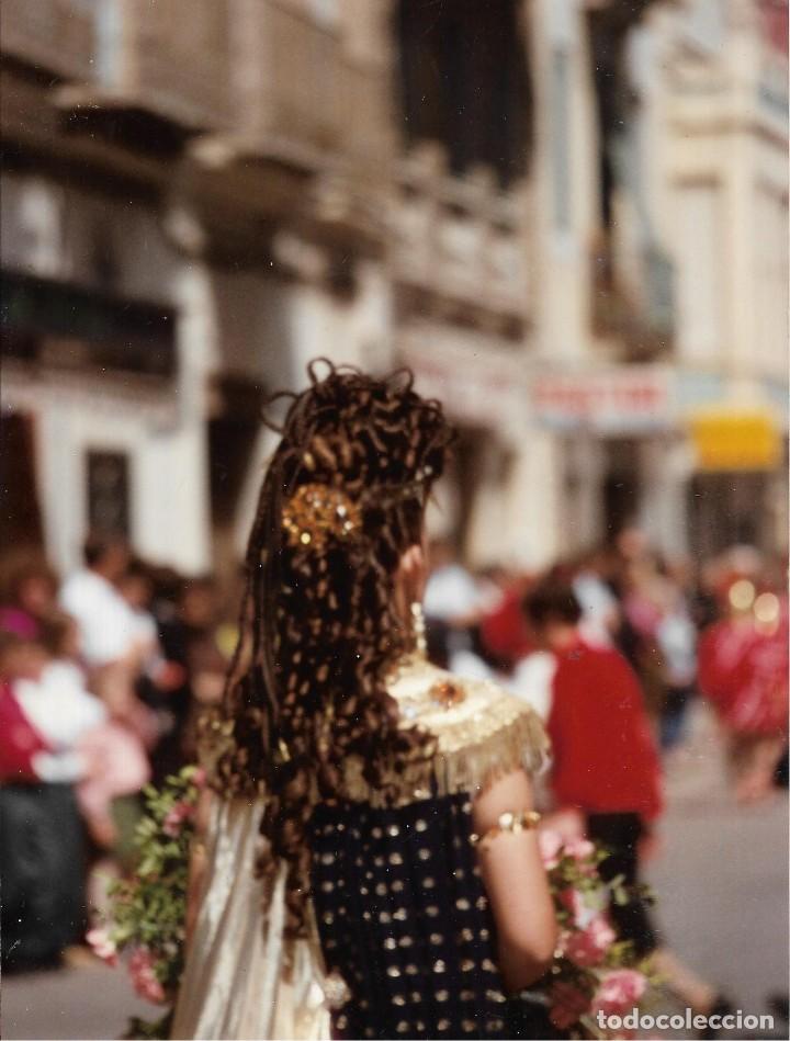 Fotograf&iacute;a antigua: :::: A37 - FOTOGRAFIA - SEMANA SANTA MARINERA DE EL CABA&Ntilde;AL A&Ntilde;OS 90 - PRECIOSO PEINADO - 20 X 15 CM.