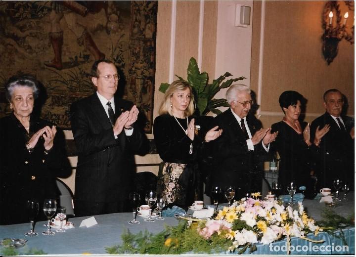 Fotograf&iacute;a antigua: :::: LL58 - FOTOGRAFIA - ACTO DE LOS CABALLEROS DE LA ORDEN DE SAN VICENTE - 1992 - 18 X 12 CM.