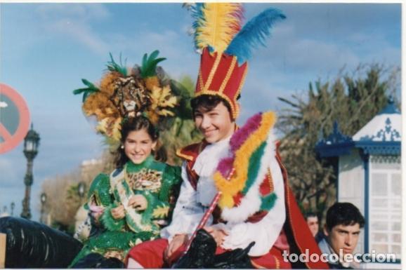 Fotograf&iacute;a antigua: FOTOGRAFIA DE CARNAVAL DE CADIZ 1997. DIOSA Y PREGONERO INFANTILES  FOTCAR-116