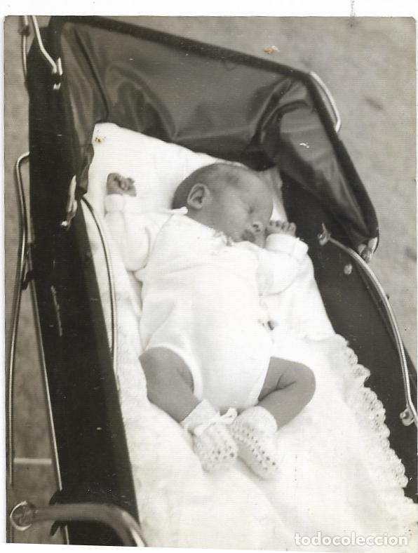 Fotograf&iacute;a antigua: *** HH390 - FOTOGRAFIA - BEBE DURMIENDO EN SU CARRITO