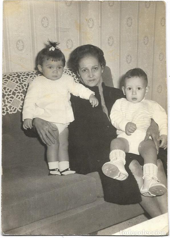 Fotograf&iacute;a antigua: *** HH432 - FOTOGRAFIA - SE&Ntilde;ORA CON DOS BEBES