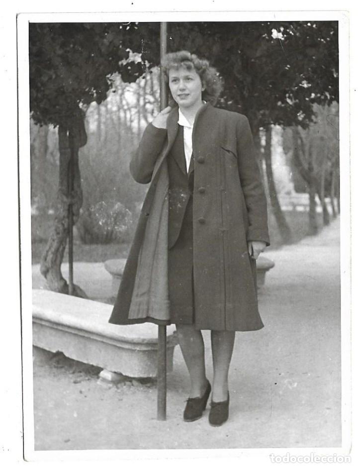 Fotografia antiga: FOTOGRAFIA ANTIGUA DE - UNA DAMA CON ABRIGO - FOTO -