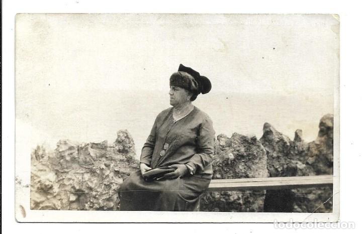 Fotografia antica: FOTOGRAFIA ANTIGUA DE - UN  DAMA EN UN PARQUE - FOTO - DE A&Ntilde;OS 20-30