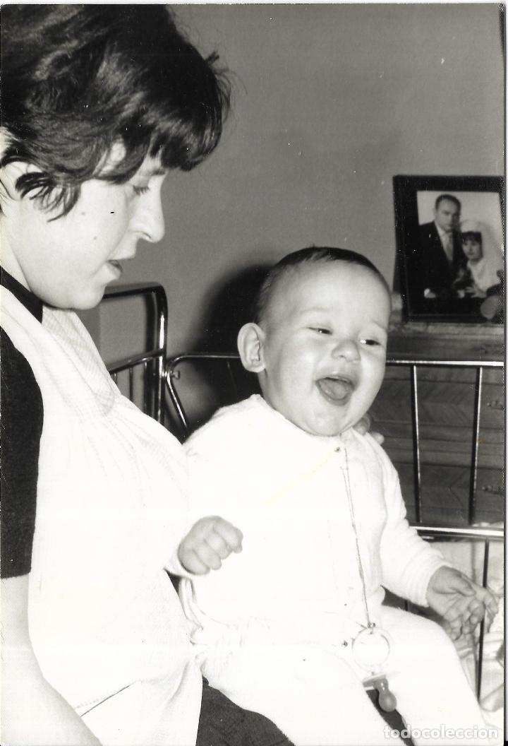 Fotograf&iacute;a antigua: :::: FF118 - FOTOGRAFIA - SE&Ntilde;ORA CON SU BEBE - 17 X 12 CM.