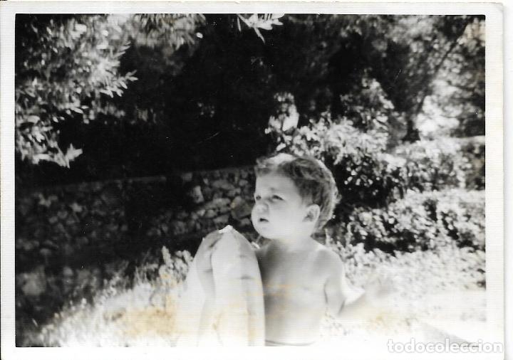Fotograf&iacute;a antigua: :::: H244 - FOTOGRAFIA - NI&Ntilde;ITO EN EL CAMPO