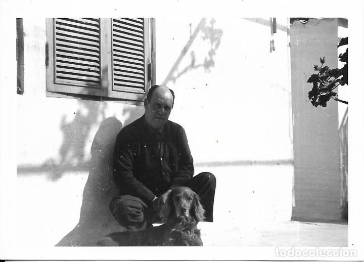 Alte Fotografie: :::: D20 - FOTOGRAFIA - SE&Ntilde;OR CON UN PERRITO
