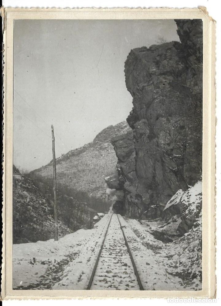 Fotograf&iacute;a antigua: AT50-EXTRAORDINARIA FOTOGRAFIA ANTIGUA- VIA DEL FERROCARRIL A LA ENTRADA DE UN TUNEL