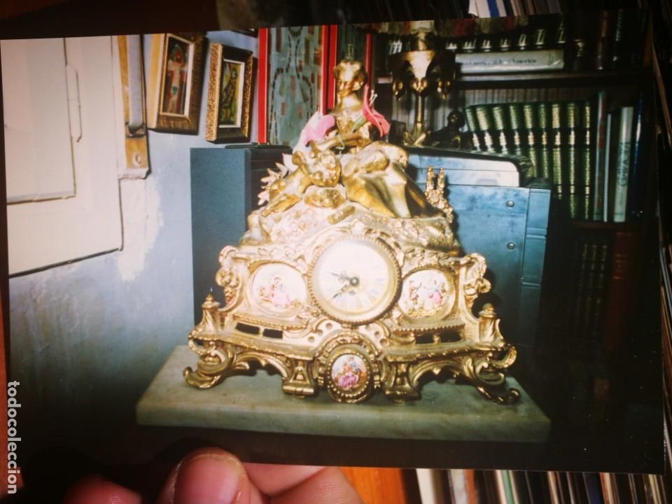 Fotograf&iacute;a antigua: Fotograf&iacute;a de Reloj de bronce a&ntilde;os noventa Original