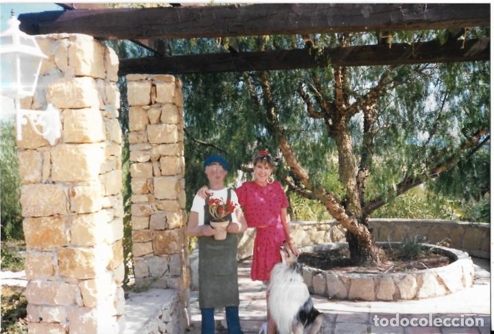 Fotograf&iacute;a antigua: :::: C317 - FOTOGRAFIA - SE&Ntilde;ORA JUNTO A UN MU&Ntilde;ECO A TAMA&Ntilde;O NATURAL
