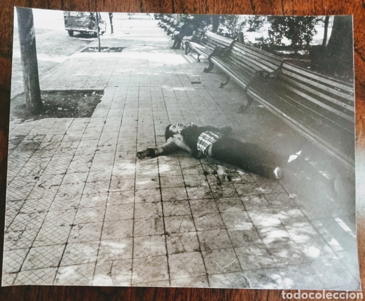 Fotograf&iacute;a antigua: IMPACTANTE FOTO-REPORTAJE . A&Ntilde;OS 70. SUDAMERICA? ENVIO INCLUIDO.