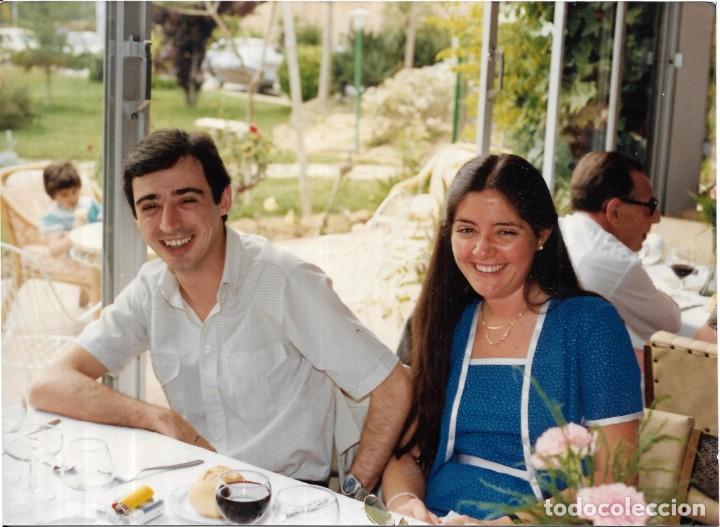 Fotograf&iacute;a antigua: :::: FF206 - FOTOGRAFIA - PAREJA EN UNA COMIDA - 17 X 12 CM.