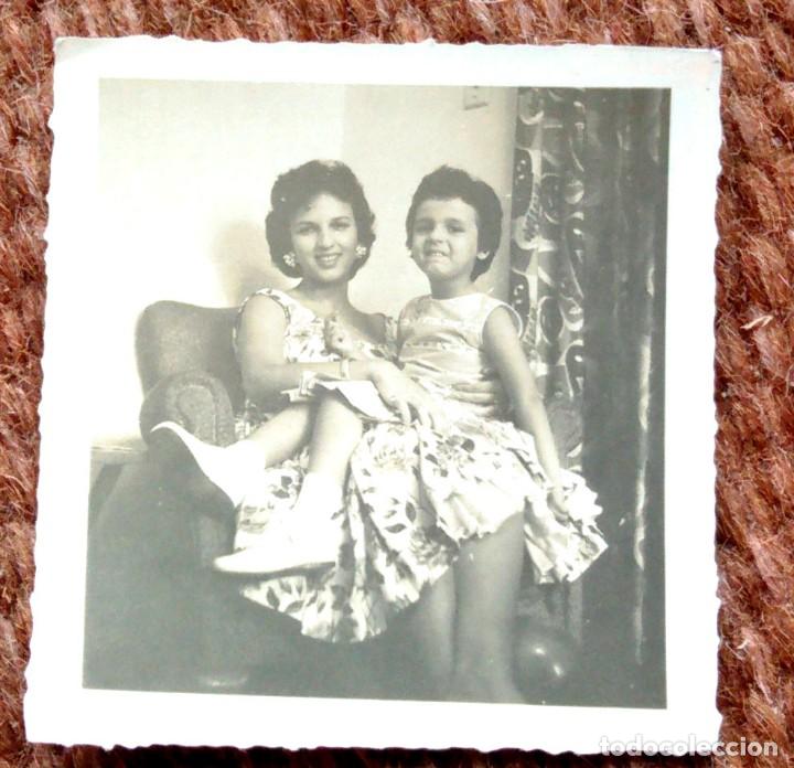 Fotograf&iacute;a antigua: MADRE E HIJA