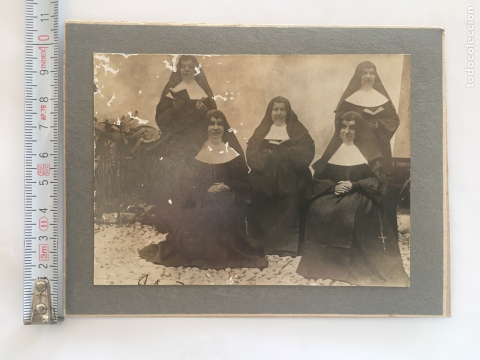 Fotografia antiga: FOTO. GRUPO DE RELIGIOSAS. HH. ANCIANOS DESAMPARADOS. FOT&Oacute;GRAFO?. H. 1915?.