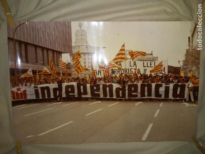 Fotograf&iacute;a antigua: FORA LA LLEI ANTITERRORISTA - INDEPENDENCIA - GRAN FOTOGRAFIA ORIGINAL A&Ntilde;OS 1970.