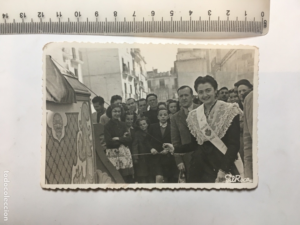 Antique Photography: FIESTAS MADALENA. VISITANDO UNA GAYATA. CASTELL&Oacute;N, 23 MARZO 1946. FOTO GIL ROCA.