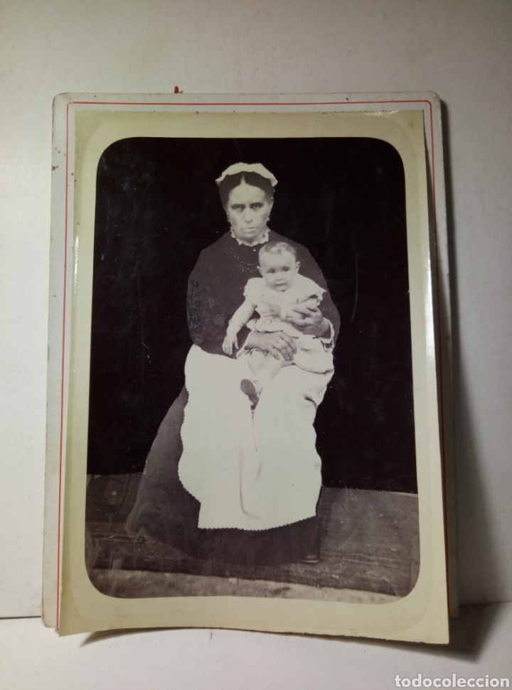 Fotograf&iacute;a antigua: Fotograf&iacute;a ni&ntilde;era con beb&eacute; - Foto 1