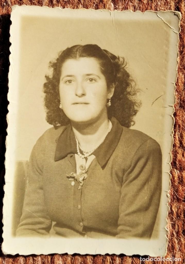 Photographie ancienne: SE&Ntilde;ORITA POSANDO - FOTO: FLORES - ALCAZAR