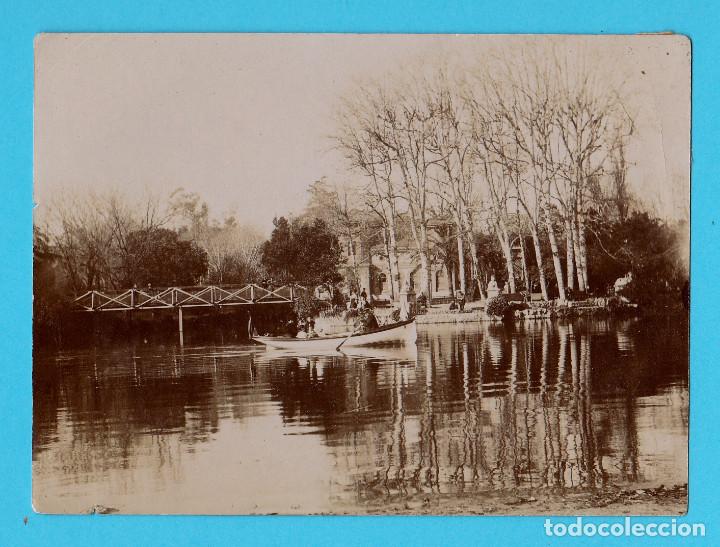 Fotograf&iacute;a antigua: FOTOGRAF&Iacute;A DE BARCA EN EL LAGO DEL PARQUE DE LA CIUDADELA. PARC DE LA CIUTADELLA, SIN FECHA,