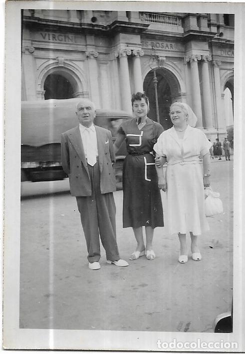 Fotograf&iacute;a antigua: == HH410 - FOTOGRAFIA - AMIGOS EN POMPEYA - 1953
