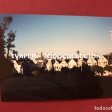 Fotografía antigua: FOTOGRAFIA CASAS VICTORIANAS EN SAN FRANCISCO, CALIFORNIA, ESTADOS UNIDOS, 1994,, 10 CM X 15 CM. Lote 244178430
