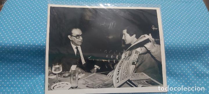 Fotografia antiga: Fotograf&iacute;a escrita parte trasera D . Alberto