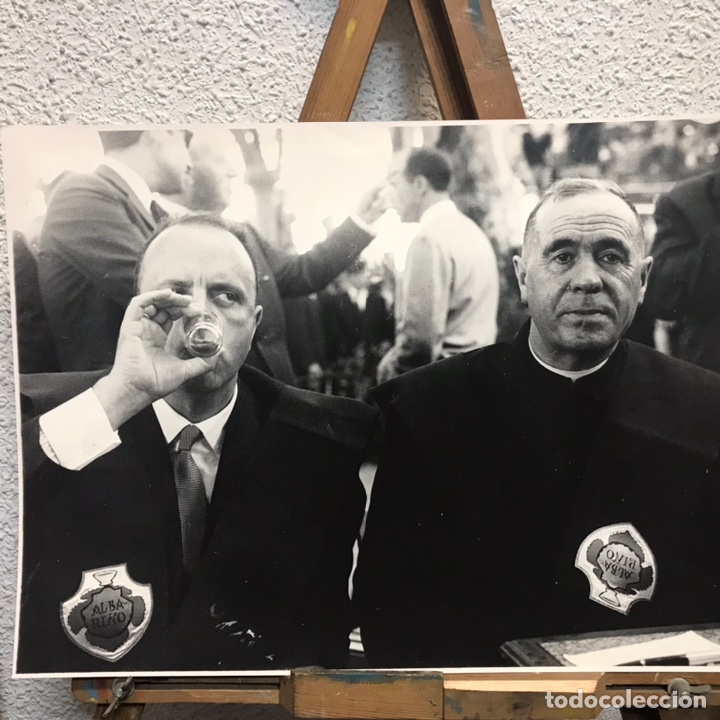 Fotograf&iacute;a antigua: Foto de Juan Dolcet. Manuel Fraga en festa do vi&ntilde;o Albari&ntilde;o 1966