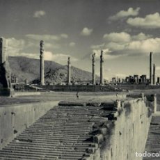 Fotografía antigua: DOS FOTOGRAFÍAS DE PERSÉPOLIS (IRÁN) B/N - AÑOS 1950