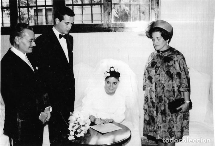 Fotograf&iacute;a antigua: :::: AF446 - FOTOGRAFIA - NOVIA FIRMANDO
