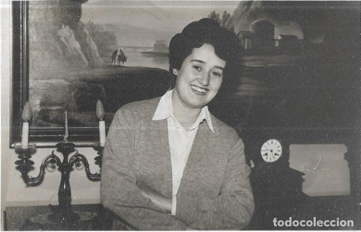 Fotograf&iacute;a antigua: :::: C327 - FOTOGRAFIA - SE&Ntilde;ORA 1956