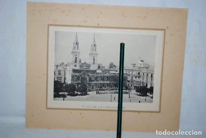Fotograf&iacute;a antigua: PLAZA DE LA CONSTITUCION , Y PARROQUIA DE SAN ANTONIO . CADIZ .