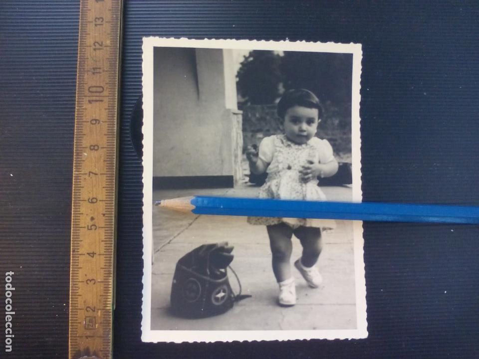 Fotografia antiga: ANTIGUA FOTO A&Ntilde;OS 50-60, NI&Ntilde;A PEQUE&Ntilde;A, BEB&Eacute;