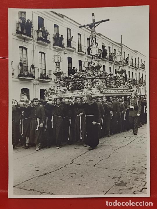 Fotografia antica: SEMANA SANTA FOTO PROCESI&Oacute;N CRISTO HERMANOS LUGAR POR DETERMINAR A&Ntilde;OS 50 11 X 8 CMS