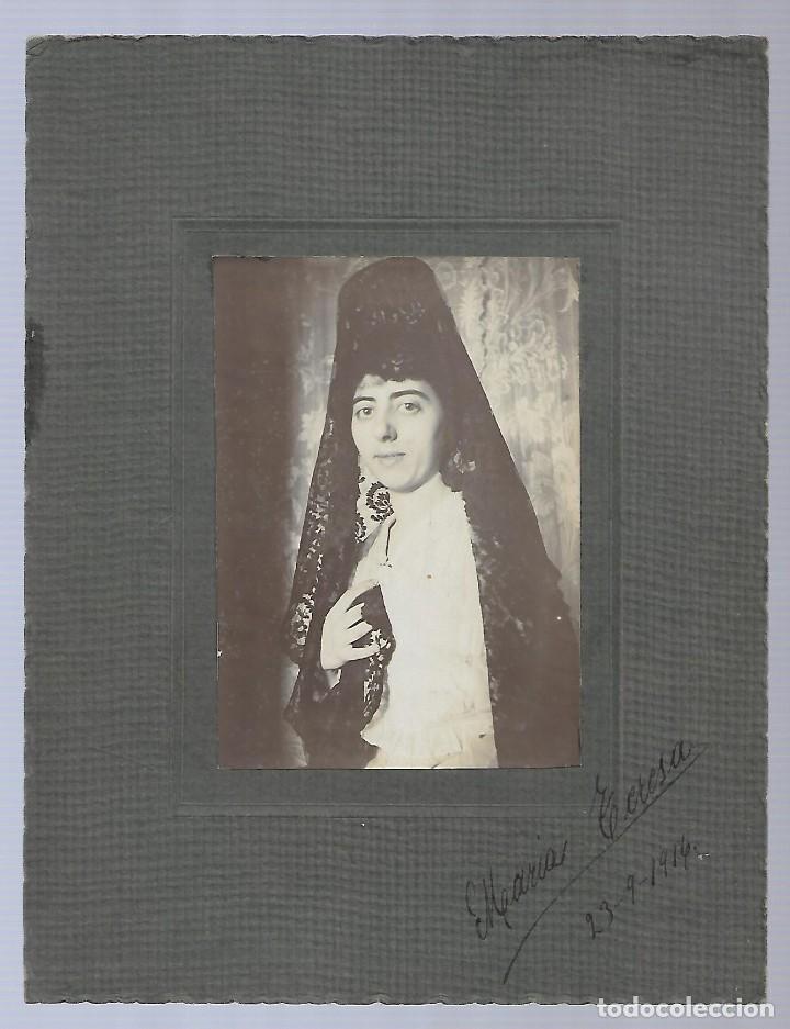 Photographie ancienne: ER-EXTRAORDINARIA FOTOGRAFIA ANTIGUA - UNA DAMA CON PEINETA Y MANTILLA- DEL 23 - 9 - 1.914