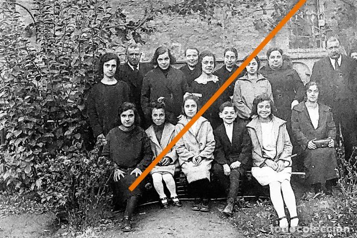 Alte Fotografie: antiguo negativo o clich&eacute; de fotograf&iacute;a. Grupo de personas. zona Catalu&ntilde;a. Cristal. Antigua.