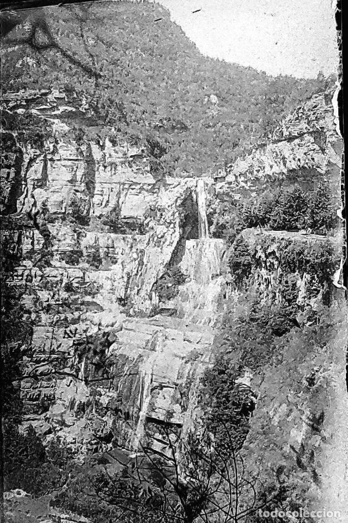Antique Photography: antiguo negativo o clich&eacute; de fotograf&iacute;a. Zona Catalu&ntilde;a. Cristal. Antigua.
