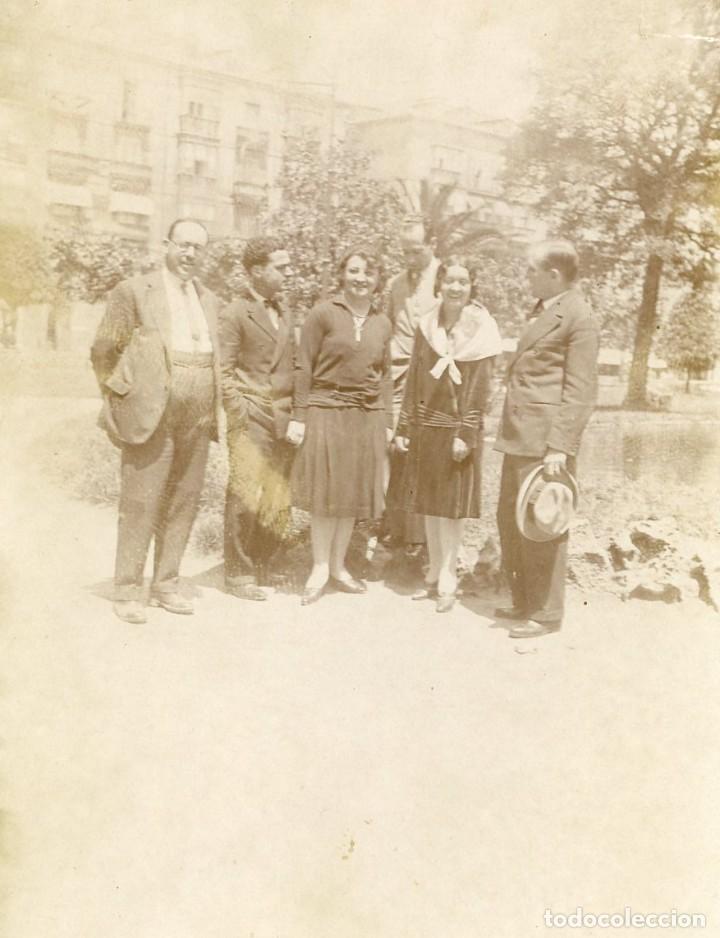 Alte Fotografie: FOTOGRAFIA. GRUPO EN PARQUE. CA 1920