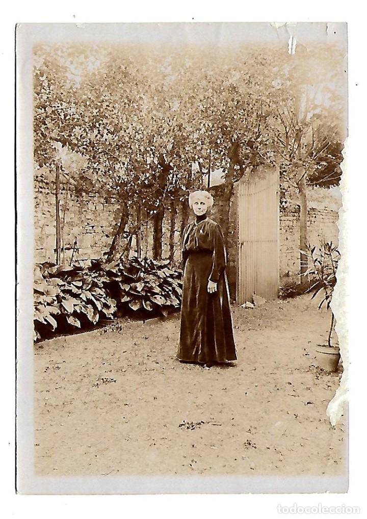 Fotografia antica: ER5- FOTOGRAFIA ANTIGUA DE UNA DAMA EN UN JARDIN DE Pricp. DEL SIGLO XX