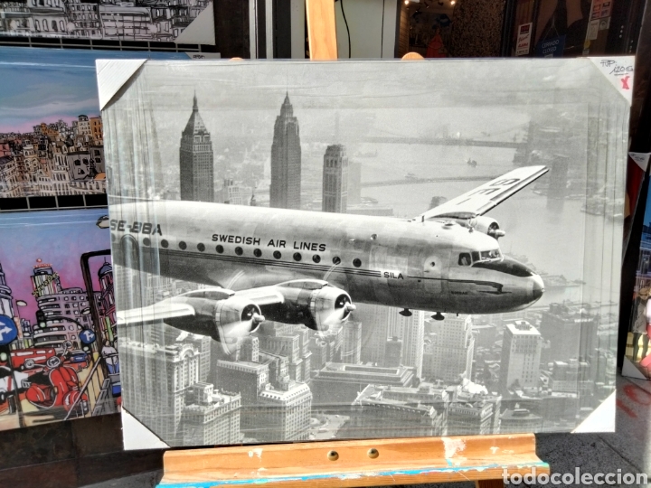 Fotograf&iacute;a antigua: Cuadro de vista aerea de MANHATAN B/N Sobrevolado por Avi&oacute;n comercial