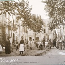 Fotografía antigua: FOTOGRAFIA VILA-SECA. 30X 42 CM PLAÇA DE SANT ANTONI, SOBRE EL 1915. REPRODUCCIÓ